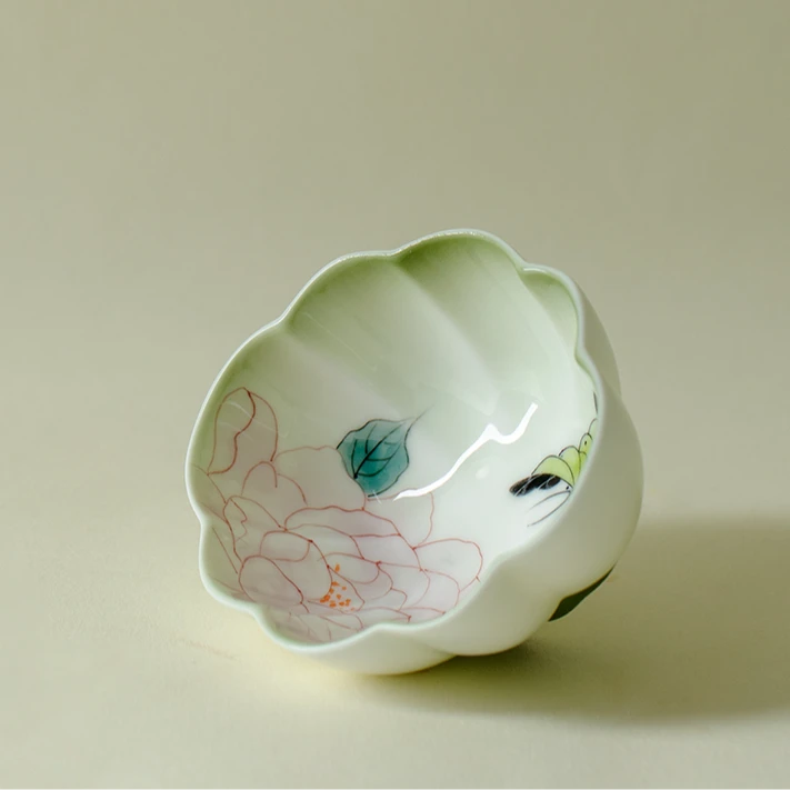 凝绿-蝶戏牡丹-贝壳茶杯