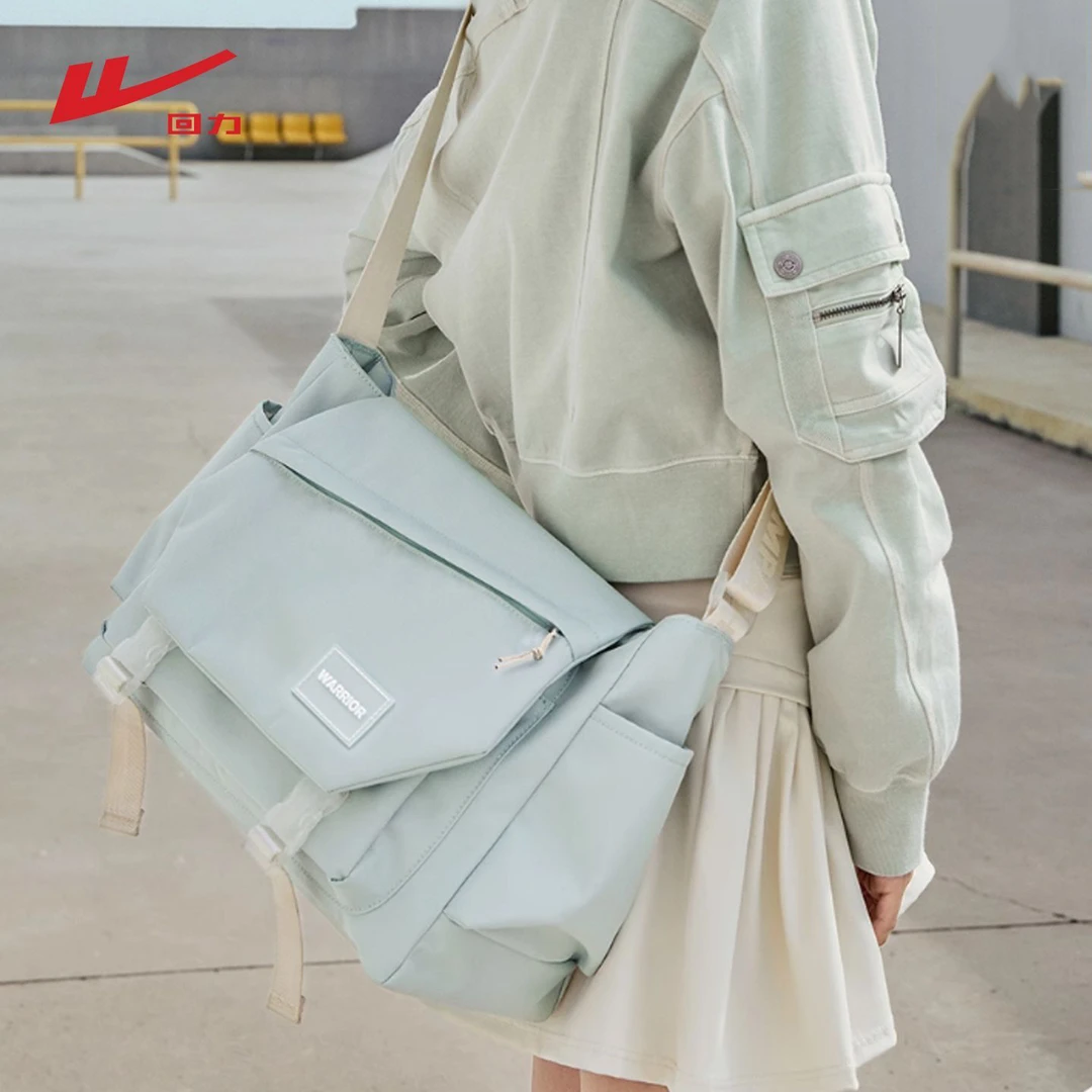 回力斜挎包新款女通勤外出电脑背包大容量轻便大学生上课单肩背包