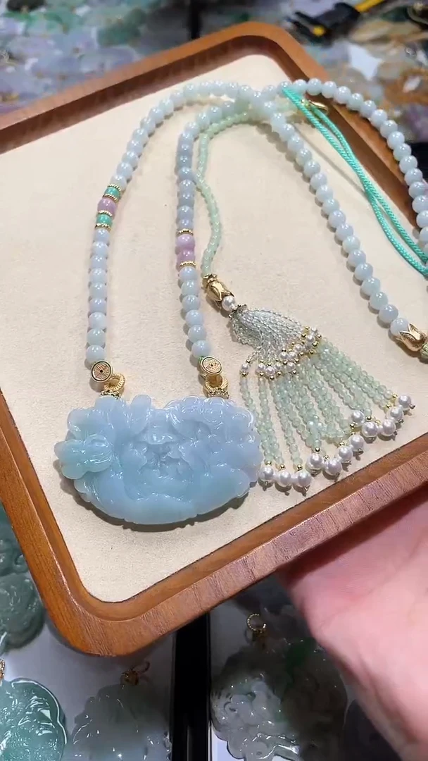 【闪购商品】翡翠颈饰未镶嵌吊坠