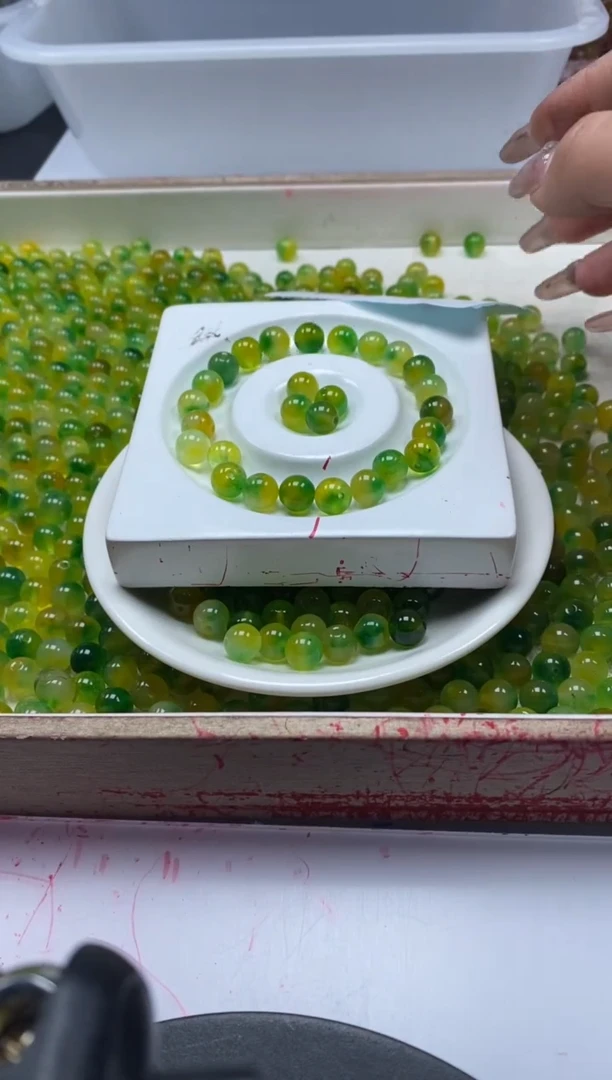 【闪购商品】玛瑙/玉髓颈饰未镶嵌w497黄加绿8mm 40颗