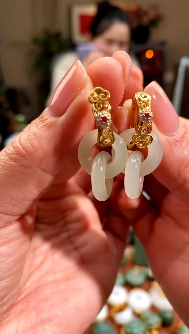 银S925镶嵌和田玉耳饰..