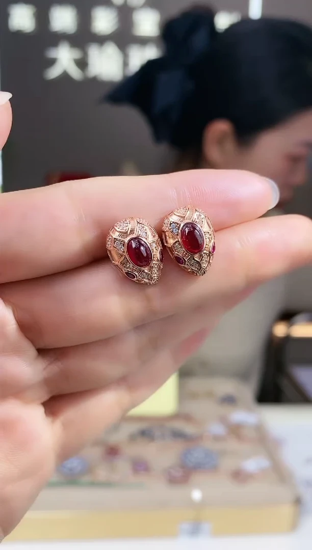 【闪购商品】红宝石耳饰银S925镶嵌耳饰