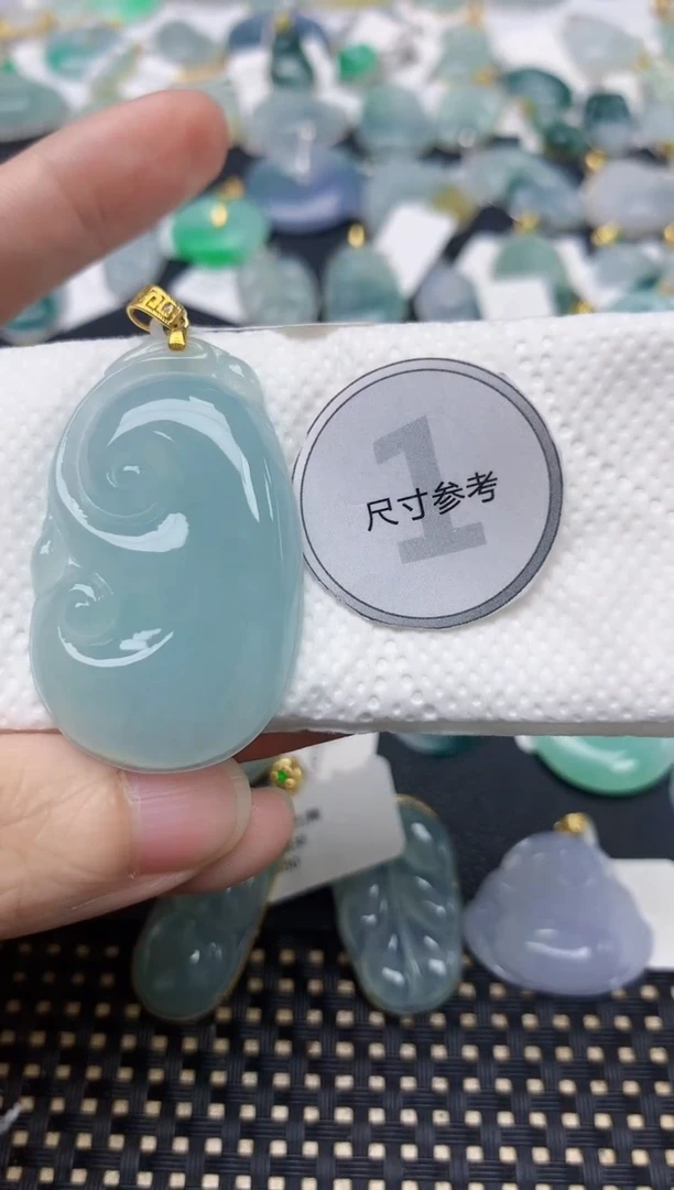颈饰18K金镶嵌翡翠天然缅甸A货翡翠