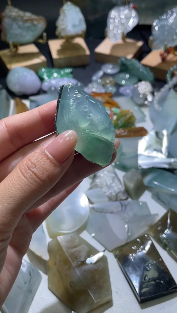 未镶嵌定制翡翠观音