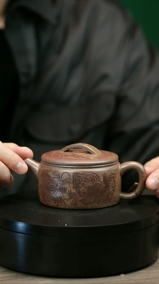 茶壶紫砂远*哥H2032李琴刻绘鱼化龙汉瓦