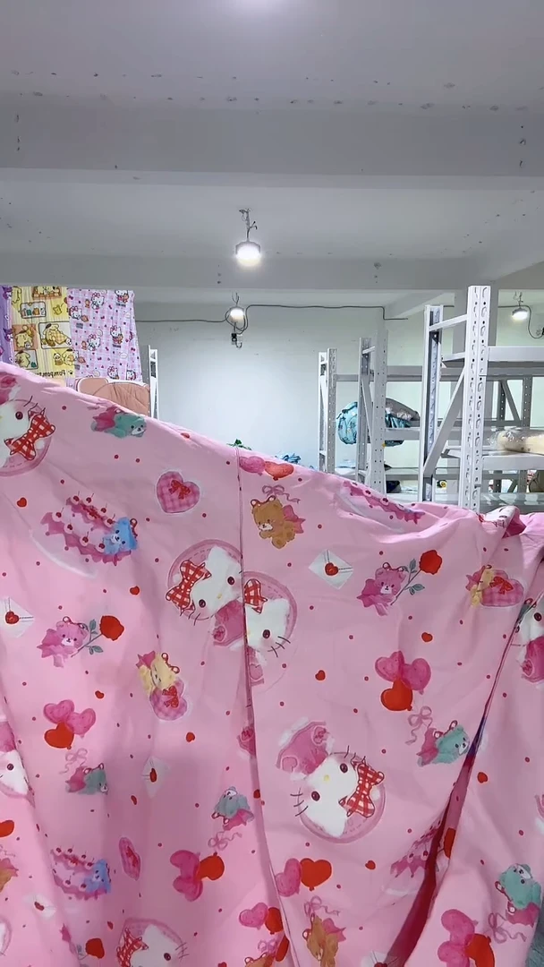 180*200 小熊kt 床笠+ 枕套一对