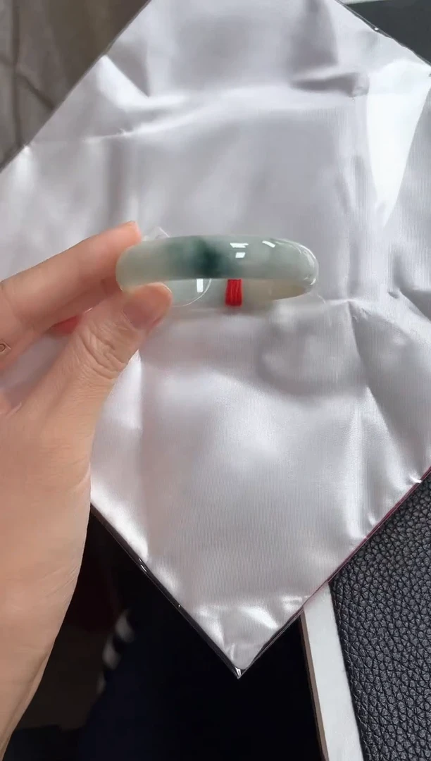 未镶嵌手镯翡翠圈口53一抹飘花