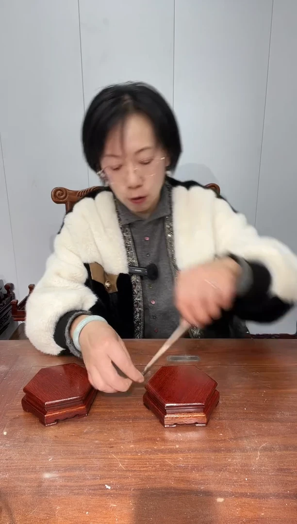 木六角底座10*12*4.5两个 红色