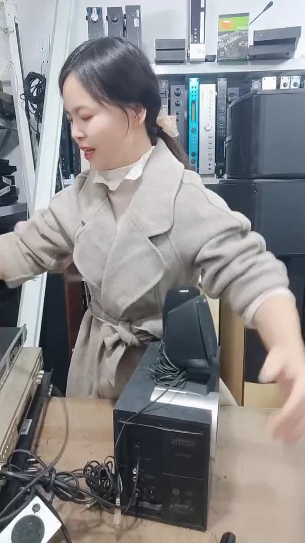 8新电脑音响一套，不包邮费