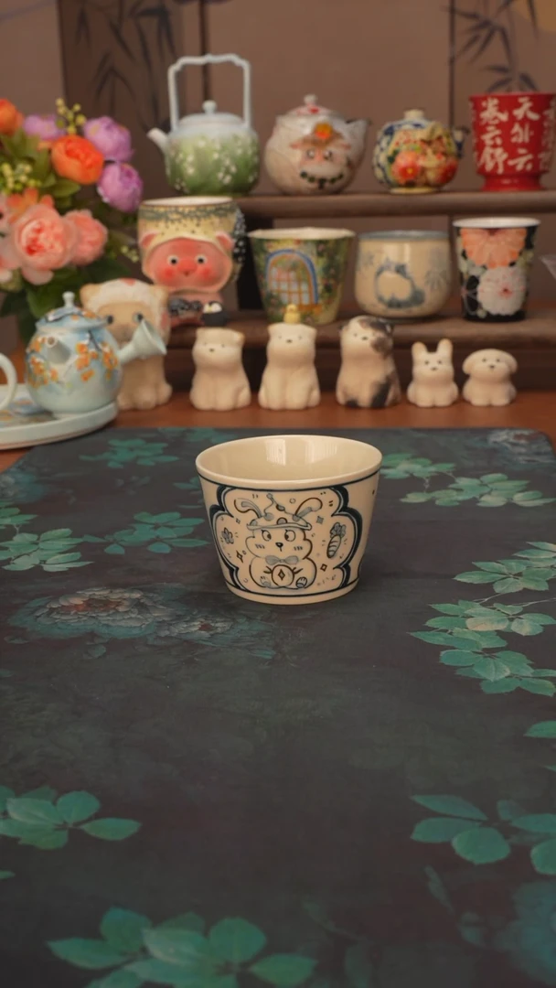 珂珂  描金小白兔猪口杯