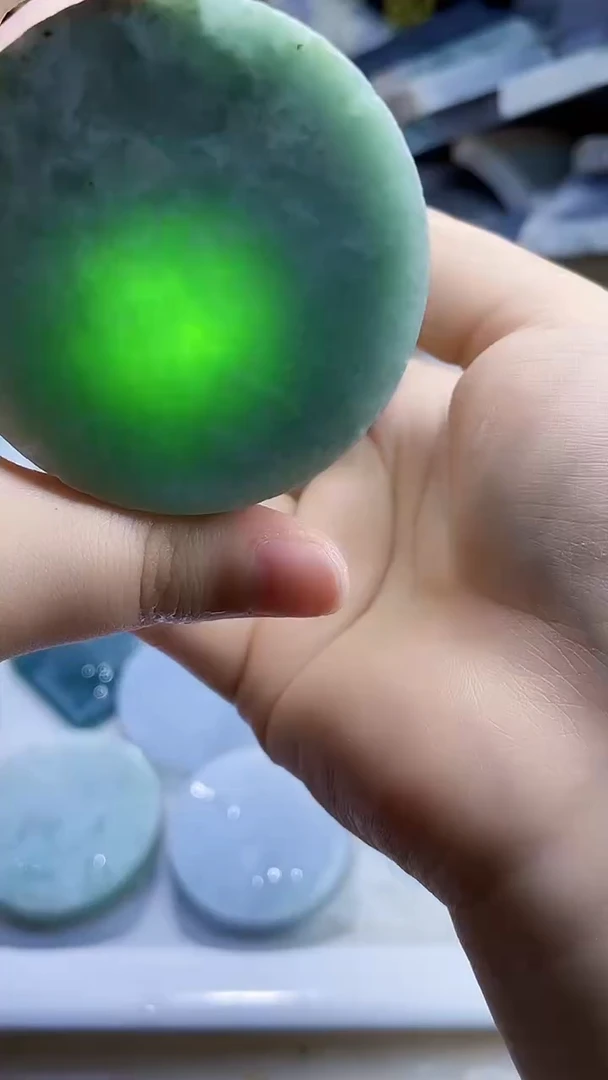 翡翠未镶嵌颈饰翡翠 422