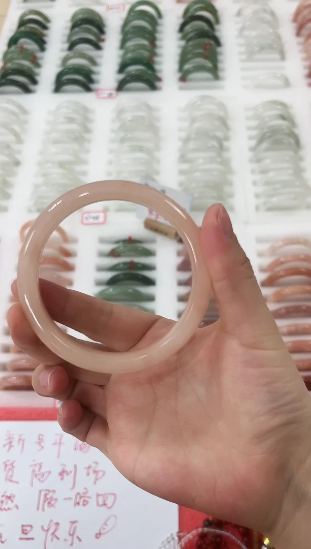 未镶嵌手镯石英质玉8-63