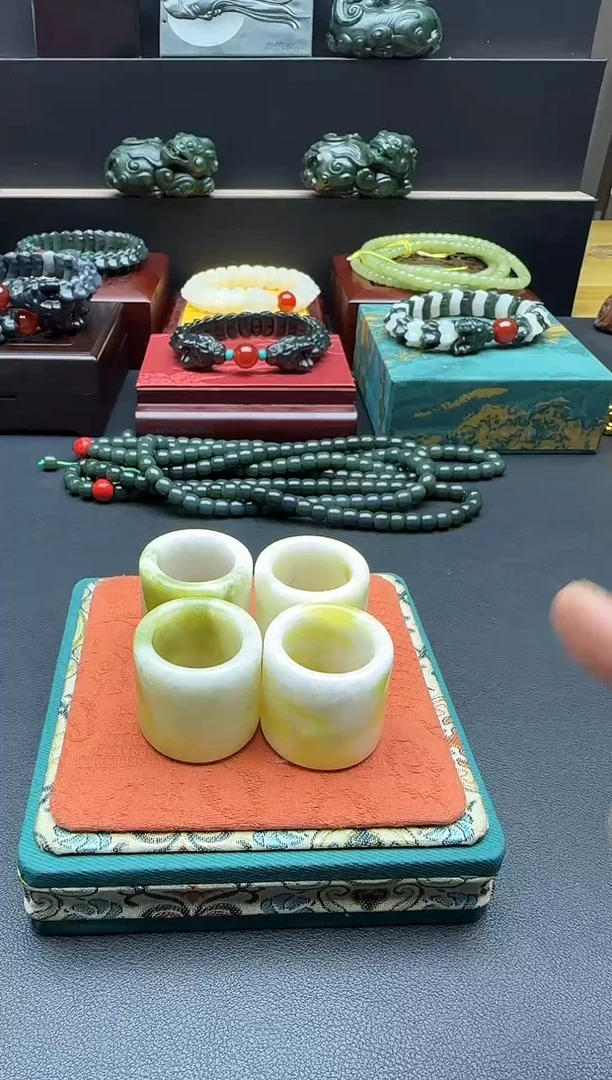 蓝田玉（蛇纹石化大理石玉）未镶嵌戒指蓝田玉扳指