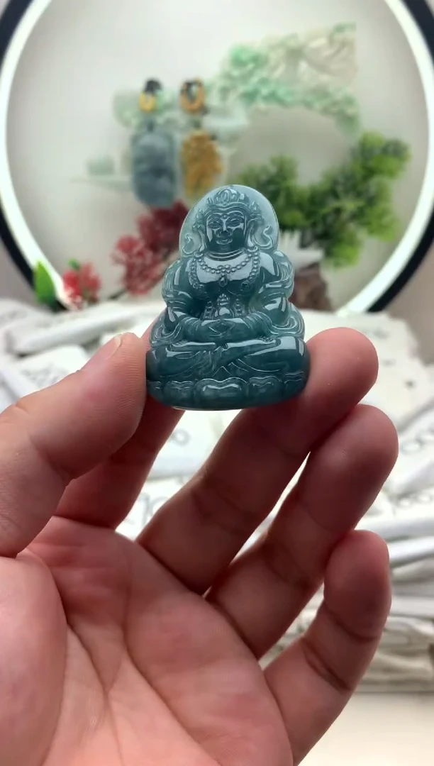 颈饰未镶嵌翡翠度母观音