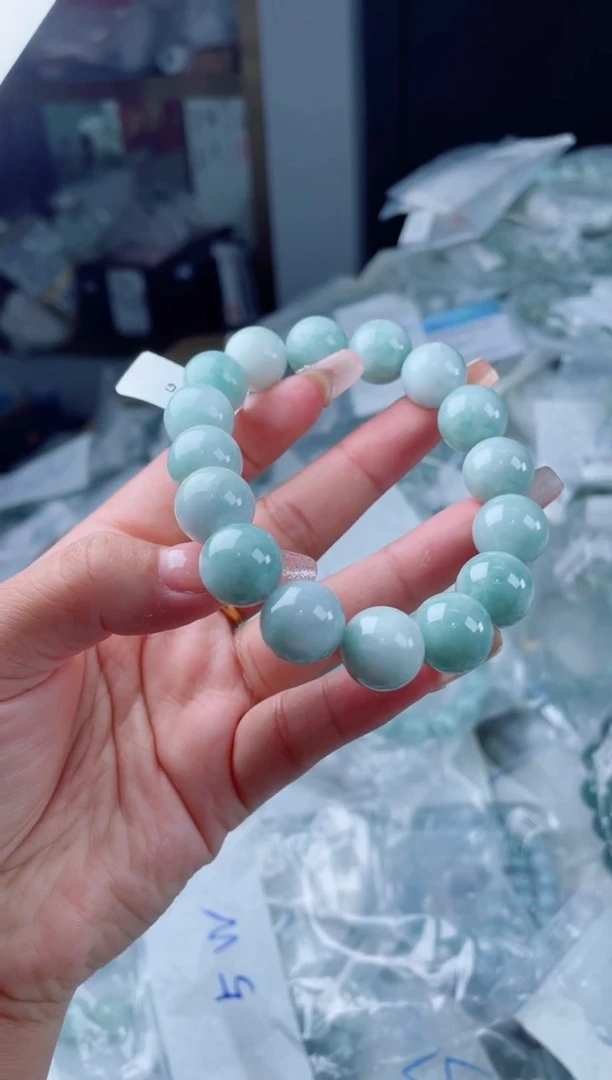 定制翡翠未镶嵌珠串