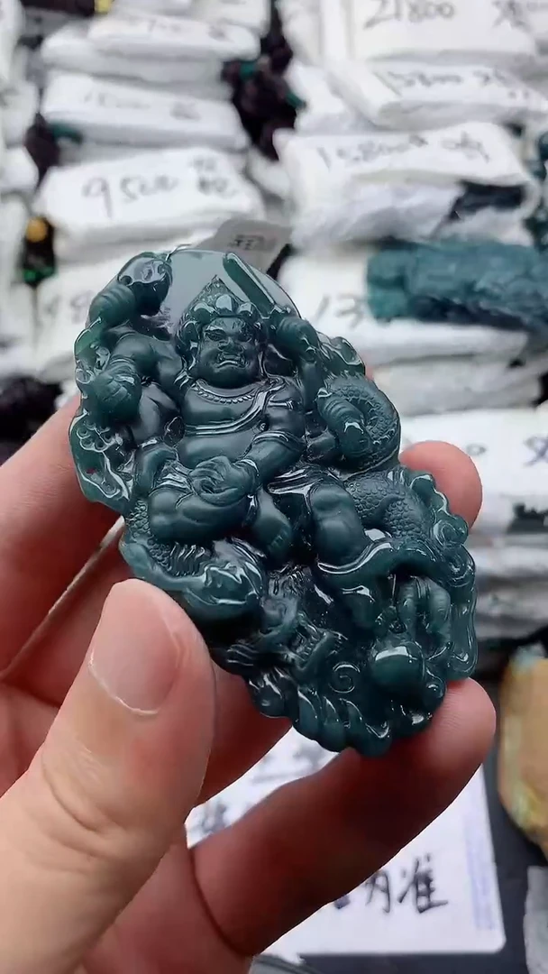 翡翠未镶嵌颈饰7777777777