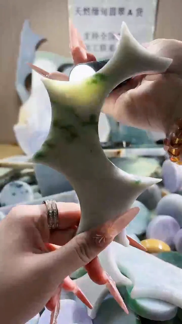 翡翠未镶嵌颈饰翡翠A货 江谭464