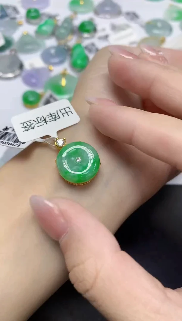 颈饰未镶嵌翡翠天然缅甸翡翠A货多样性发一件