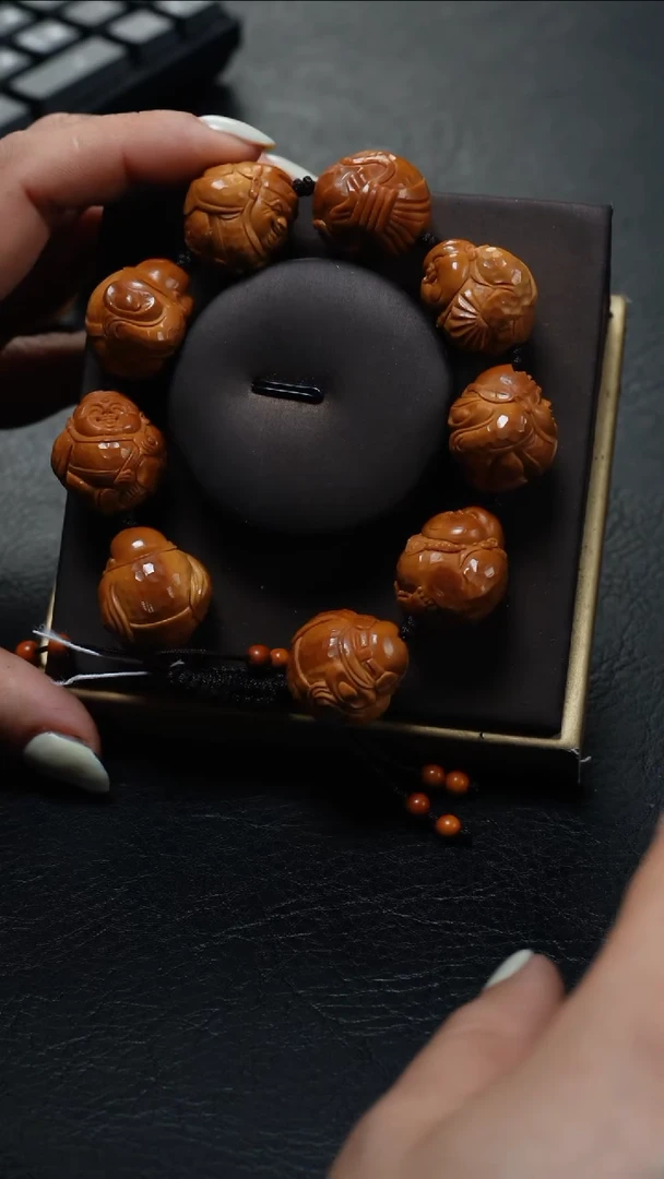 橄榄核手串鱼子精品核雕