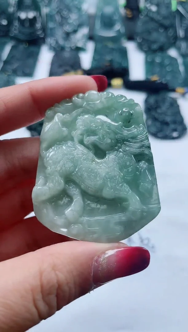 【闪购商品】翡翠颈饰未镶嵌