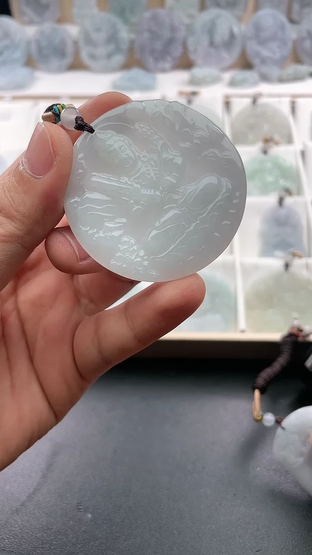 翡翠未镶嵌颈饰..../6/5/ 712