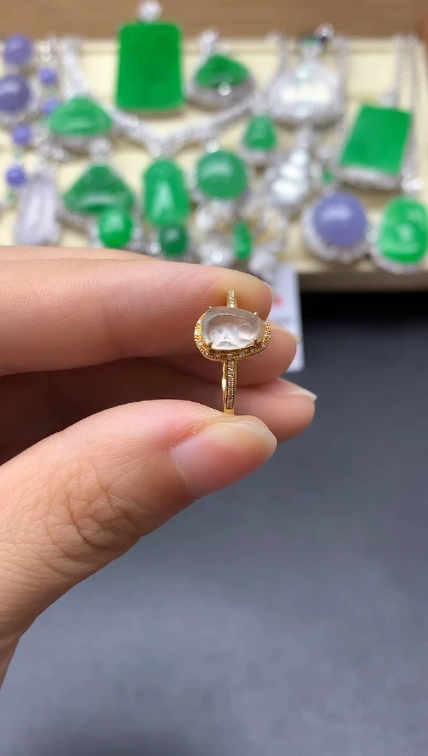 18K金镶嵌戒指翡翠540-中国好珍宝