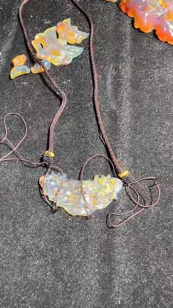 琥珀颈饰未镶嵌06