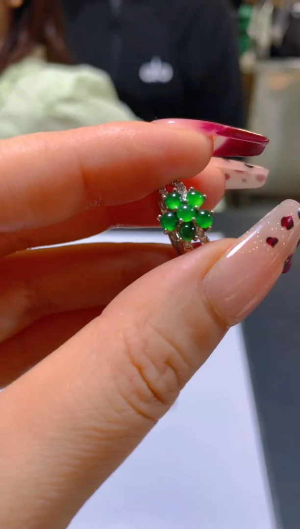 未镶嵌戒指翡翠多样性发一