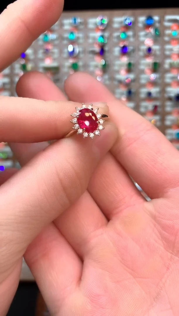 银S925镶嵌戒指红宝石......