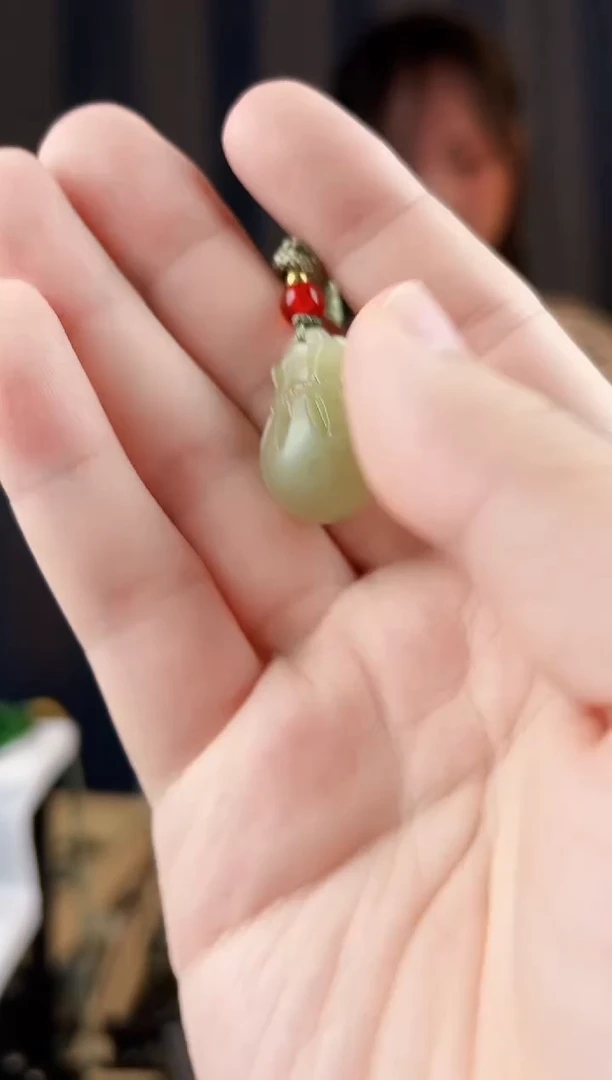 颈饰未镶嵌和田玉拍一发一，多样性发货