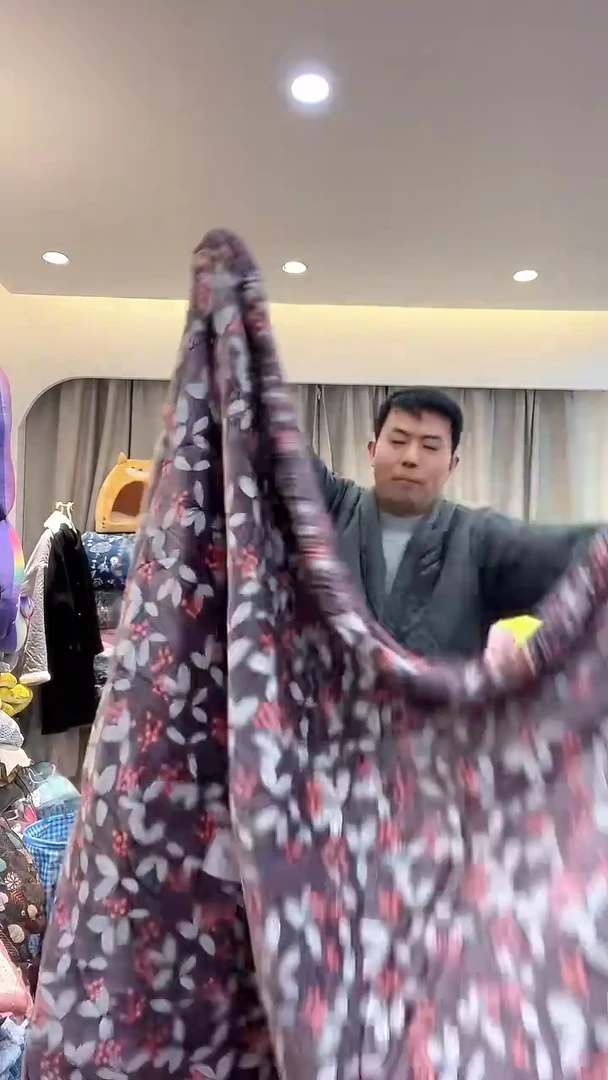 棉棉D24    绒床盖200*220