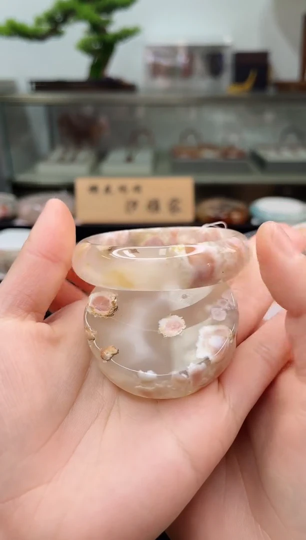未镶嵌手镯石英质玉55圈口（赠品镯心）