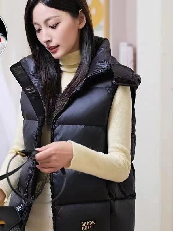 鸭绒款潮流显瘦时尚款2025年新款马甲秋冬马夹宽松外穿坎肩情侣款
