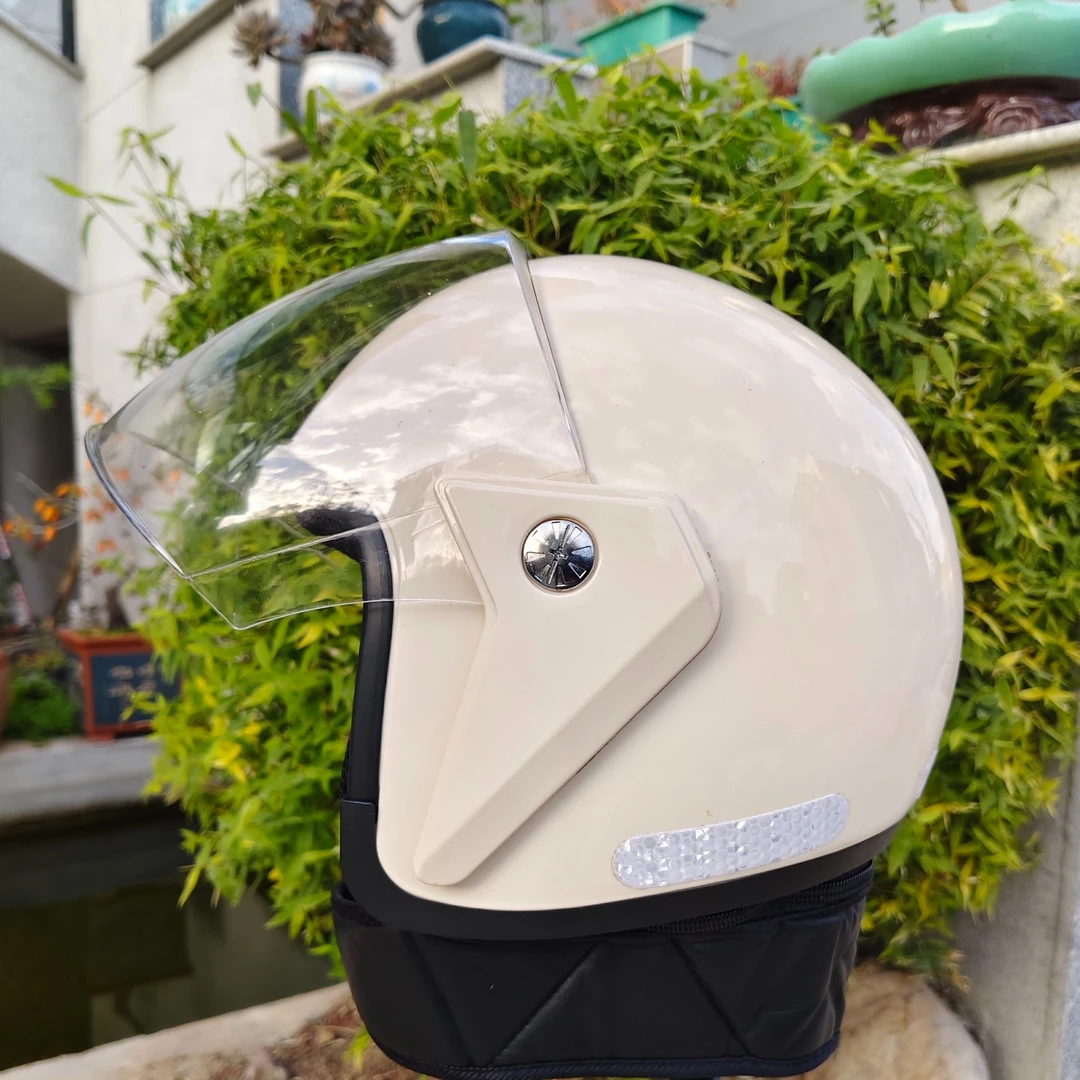 A58冬季瑕疵米色戴围脖单镜片瑕疵电动车头盔