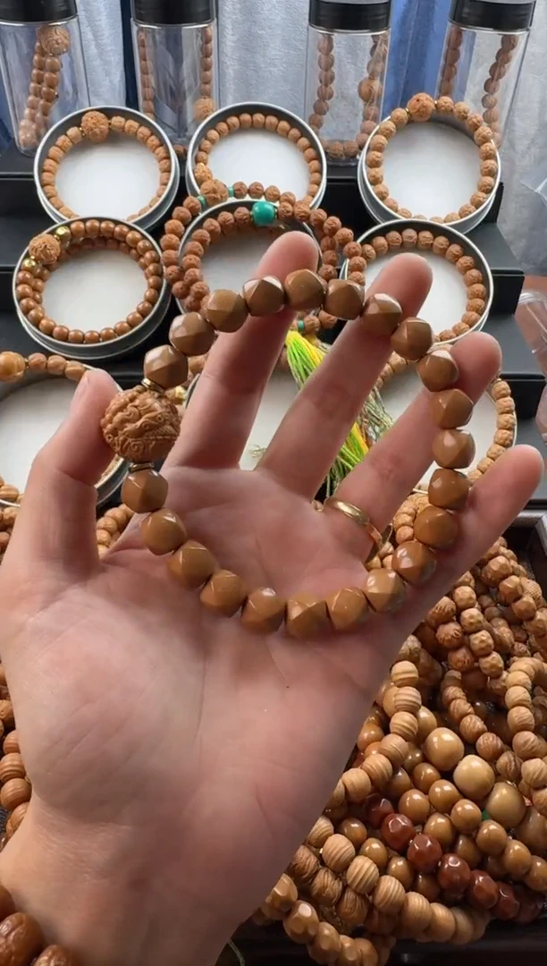 手串猴头核桃唐八棱送单颗雕刻瑕疵