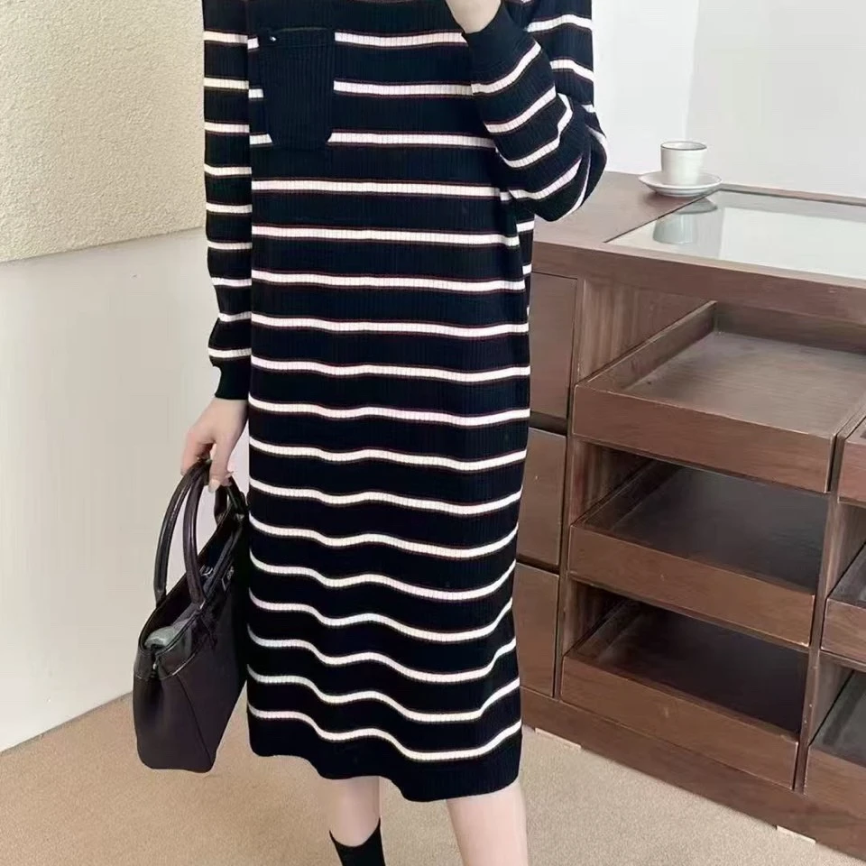 女士特价横条长款针织裙