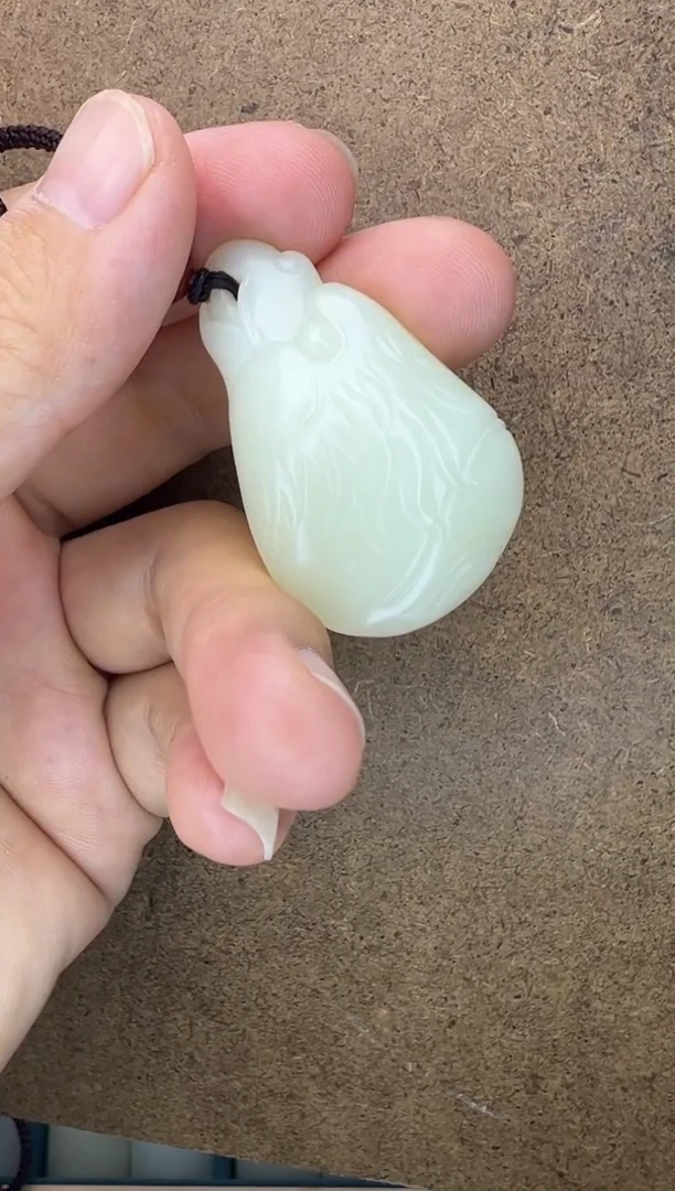 和田玉未镶嵌颈饰D