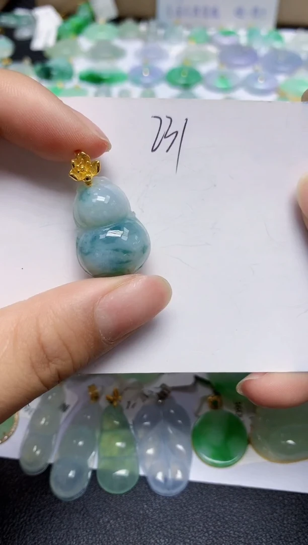 翡翠未镶嵌颈饰天然缅甸翡翠A货