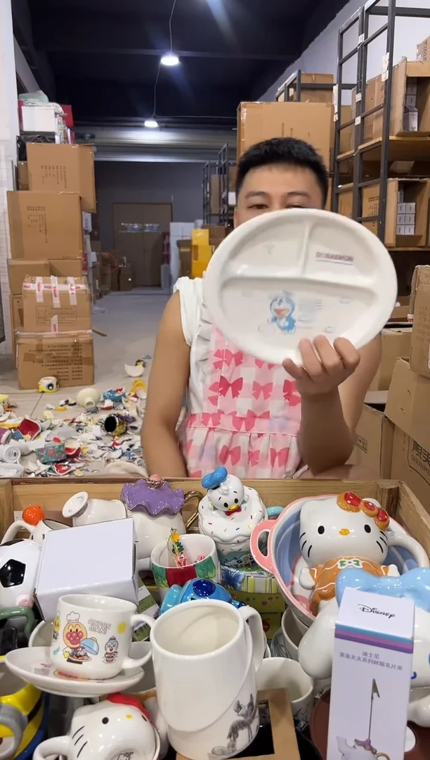 瓷片B款叮当猫分餐盘aaaa