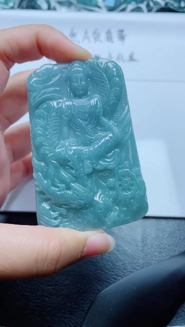 翡翠未镶嵌颈饰