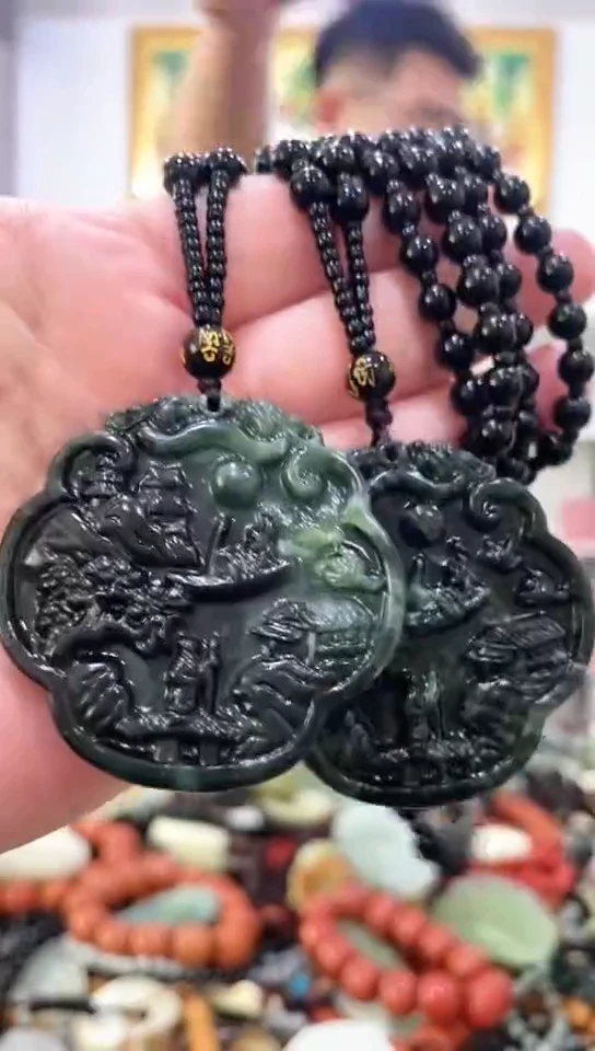 未镶嵌岫玉吊坠多样性发其中一件
