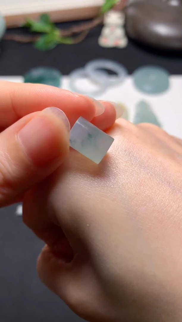 定制翡翠未镶嵌0768452128