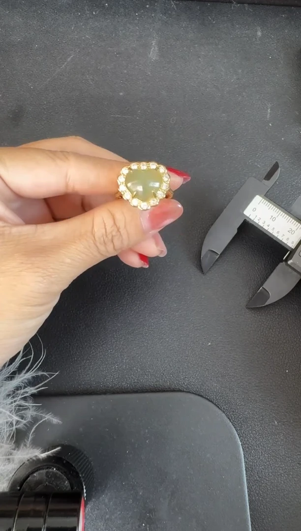 颈饰银S925镶嵌和田玉（碧玉）猫眼