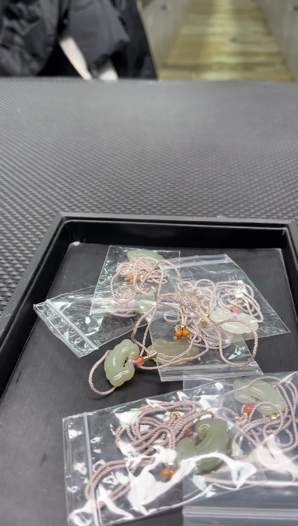 【闪购商品】和田玉挂件未镶嵌多样性发1件