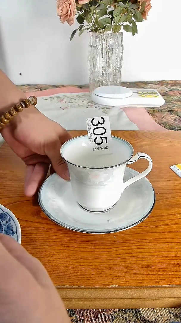 瓷片吹**儿小淼海外陶瓷工艺品