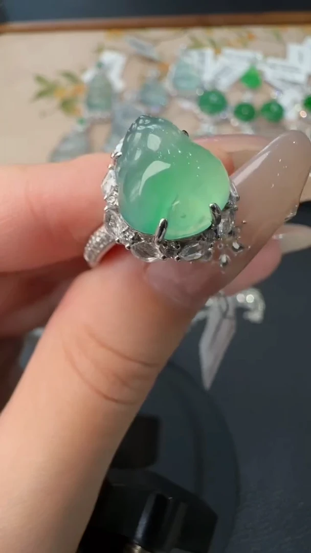 【闪购商品】翡翠戒指18K金镶嵌戒指31