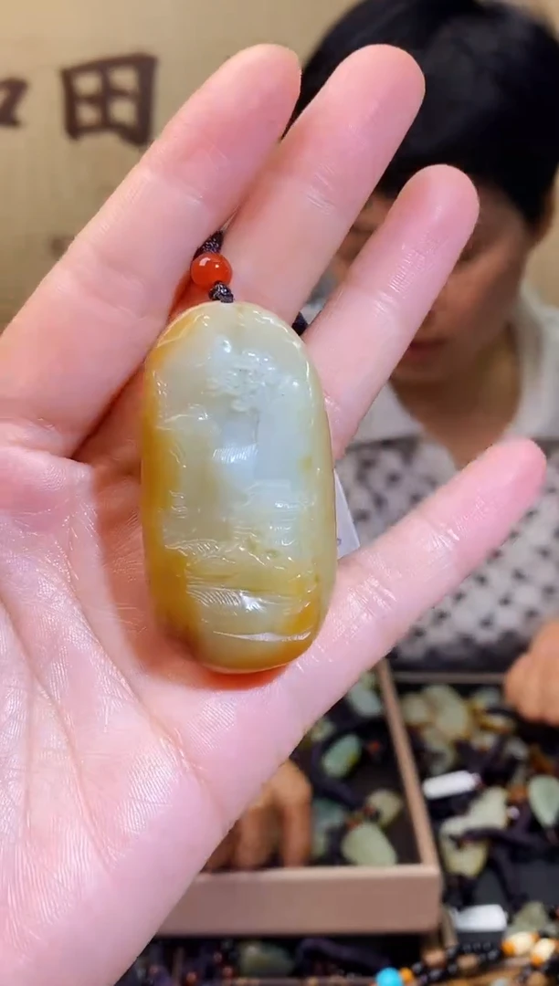 和田玉未镶嵌颈饰1