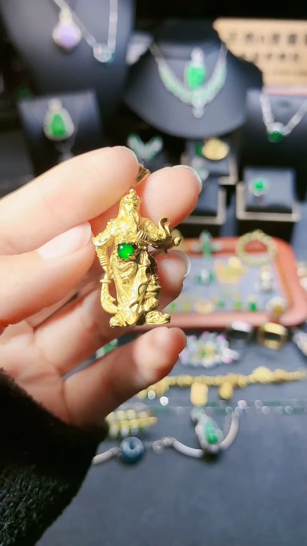 【闪购商品】翡翠吊坠(赠链)银S925镶嵌吊坠