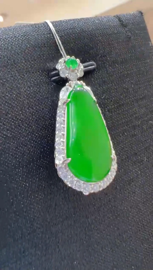 【闪购商品】翡翠吊坠(不含链)银S925镶嵌