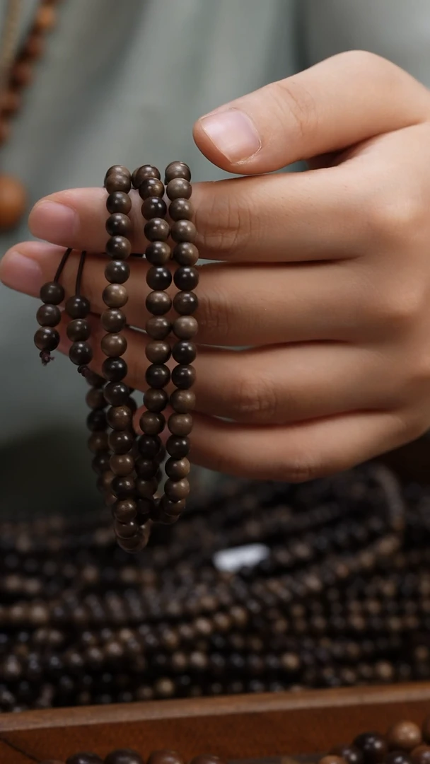 檀香木手串/手链笨***芦阴沉老山檀香0.6圆珠多圈108颗留疤